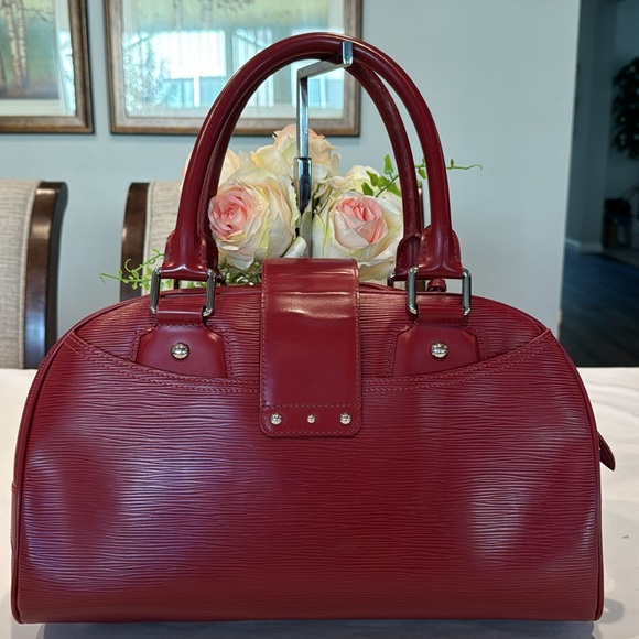 Authentic Louis Vuitton Montaigne Bowling Epi bag - Picture 3 of 16